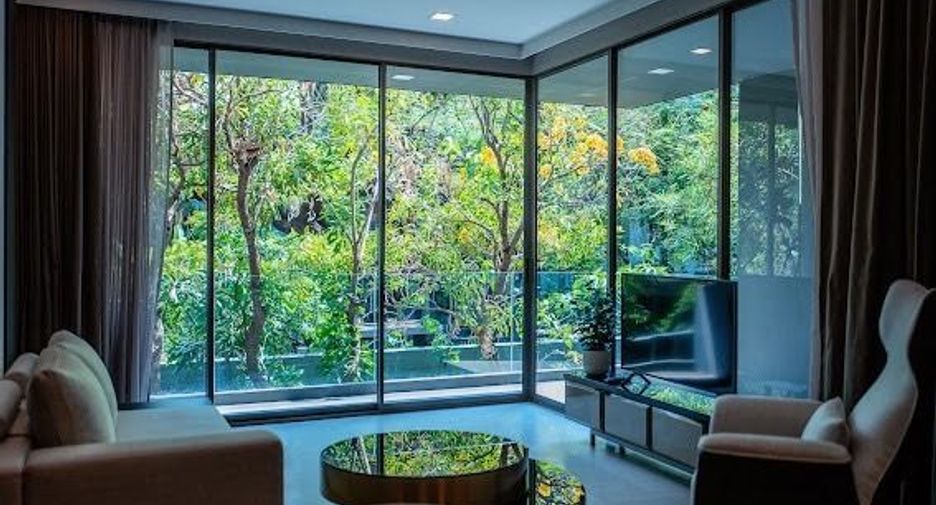 For rent 2 bedrooms condo in Watthana, Bangkok