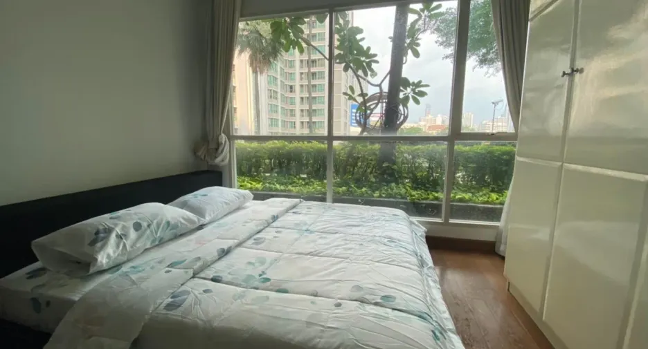 For rent studio condo in Pathum Wan, Bangkok