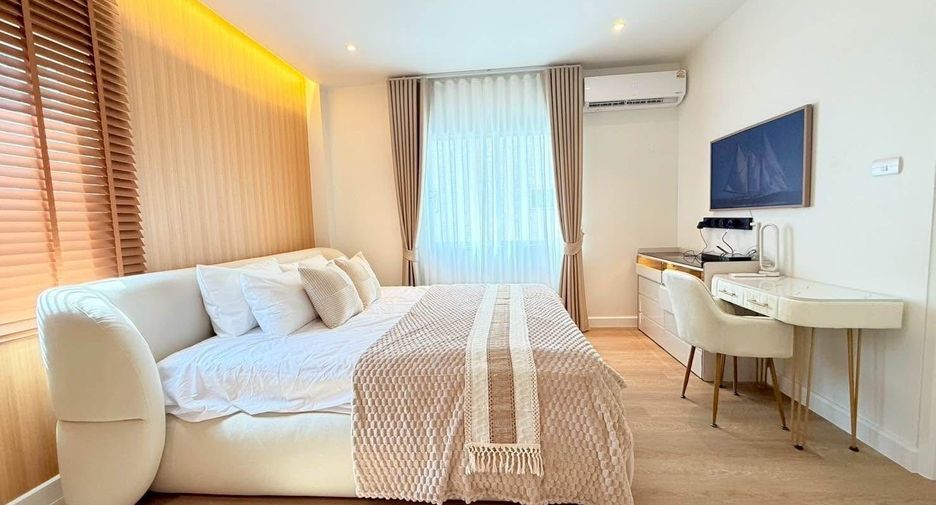 Casa en alquiler de 3 habitaciones en Chatuchak, Bangkok
