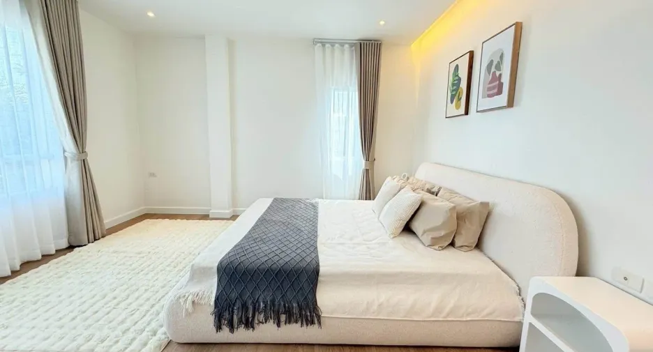Casa en alquiler de 3 habitaciones en Chatuchak, Bangkok