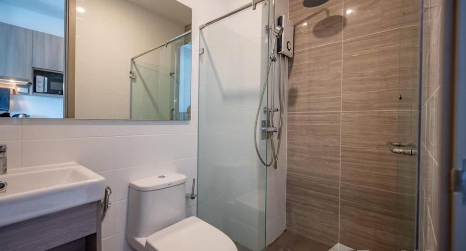 Wohnung zur Miete mit Studio in Watthana, Bangkok