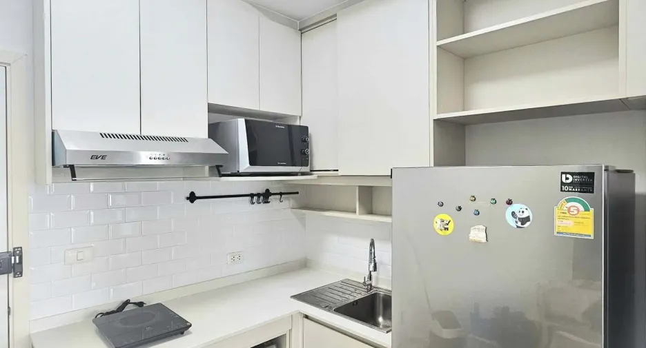 Wohnung zur Miete mit 1 Zimmer in Huai Khwang, Bangkok