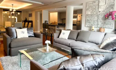 À louer 3 chambres condo à Watthana, Bangkok