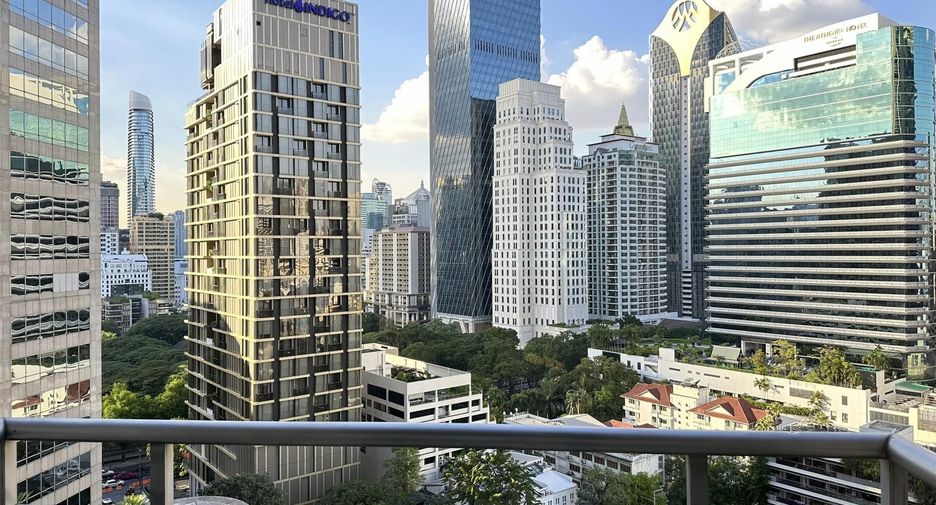 For rent 2 bedrooms condo in Pathum Wan, Bangkok