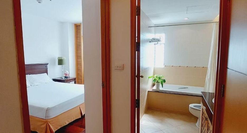 À louer 3 chambres condo à Sathon, Bangkok
