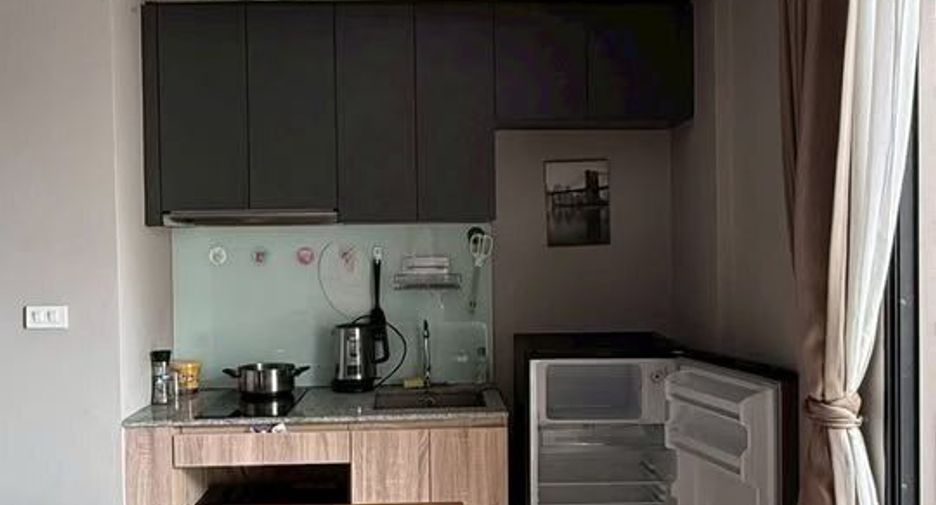 Wohnung zur Miete mit Studio in Sathon, Bangkok