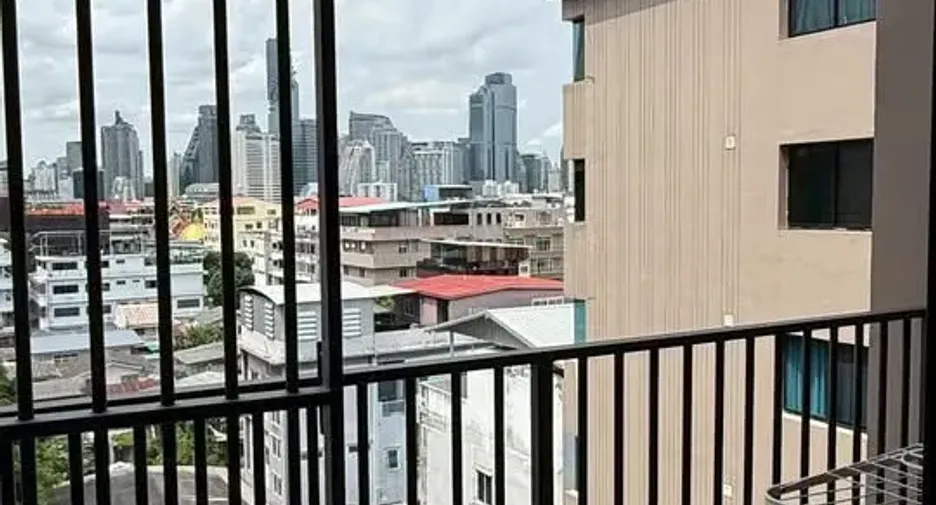 Wohnung zur Miete mit Studio in Sathon, Bangkok