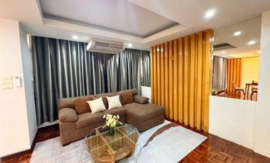 For rent 3 bedrooms condo in Huai Khwang, Bangkok