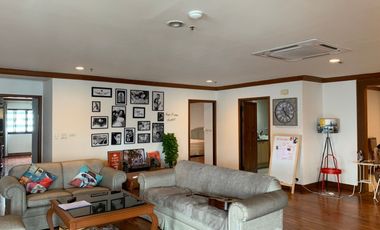 For rent 3 bedrooms apartment in Watthana, Bangkok