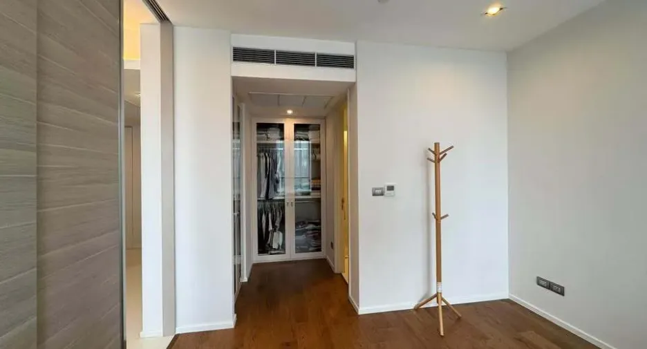 For rent 1 bed condo in Sathon, Bangkok