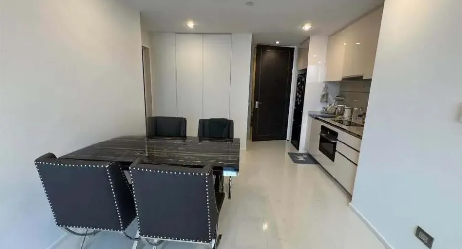 For rent 1 bed condo in Sathon, Bangkok