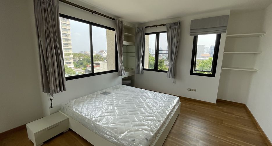 Wohnung zur Miete mit 3 Zimmer in Watthana, Bangkok