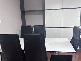 Condo en alquiler de 2 habitaciones en Huai Khwang, Bangkok
