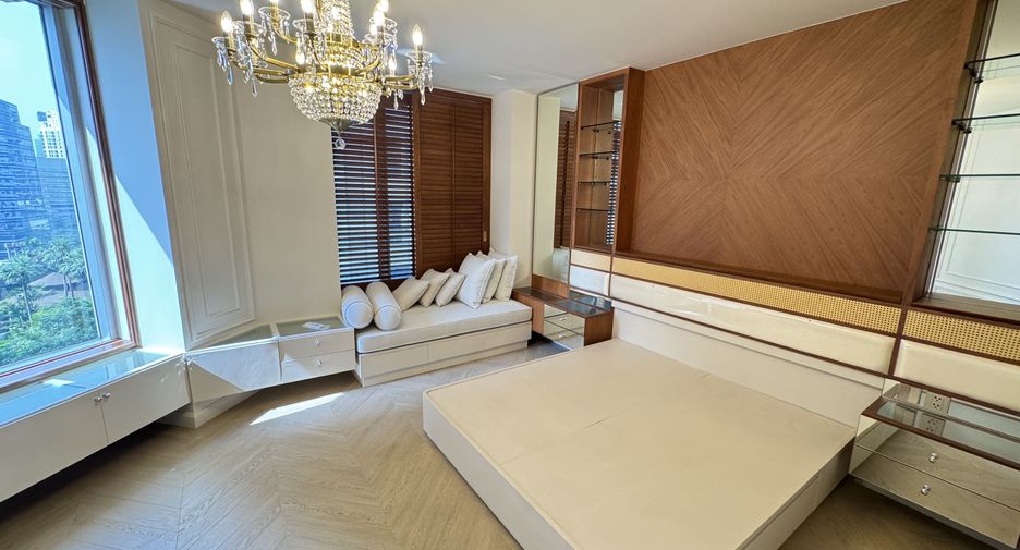 Condo en alquiler de 3 habitaciones en Pathum Wan, Bangkok
