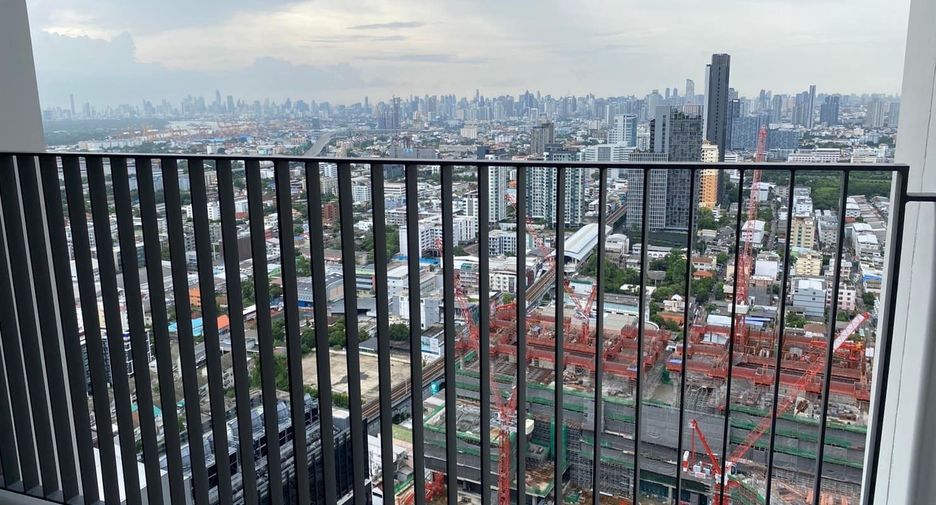 For rent 2 bedrooms condo in Bang Na, Bangkok