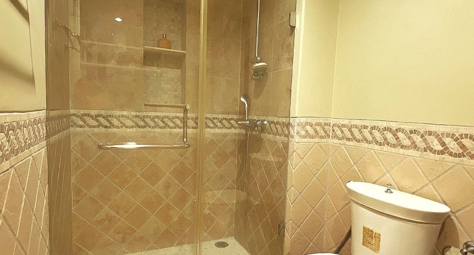 For rent 2 ベッドルーム condo in Bang Phli, Samut Prakan