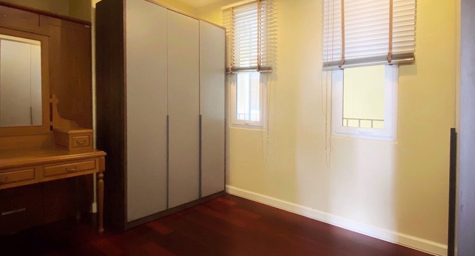 For rent 2 ベッドルーム condo in Bang Phli, Samut Prakan