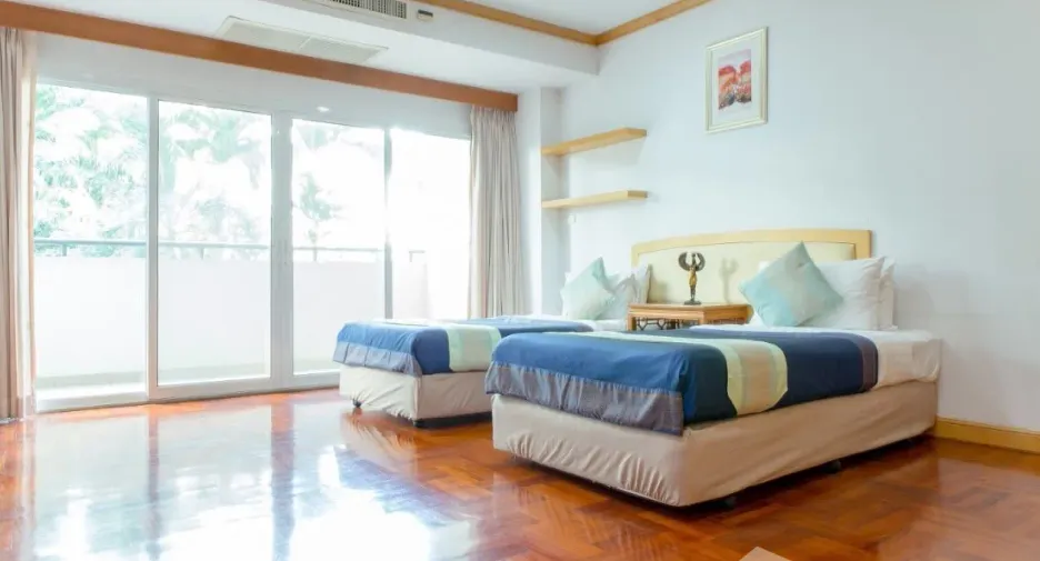 For rent 2 bedrooms apartment in Watthana, Bangkok