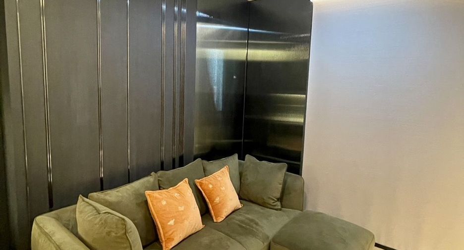 For rent 2 bedrooms condo in Pathum Wan, Bangkok