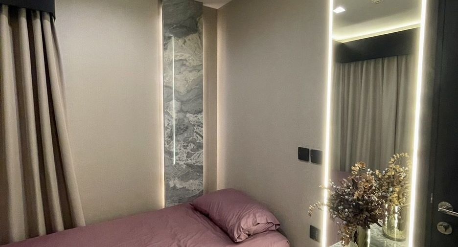 For rent 2 bedrooms condo in Pathum Wan, Bangkok