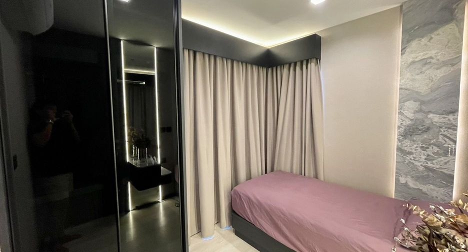 For rent 2 bedrooms condo in Pathum Wan, Bangkok