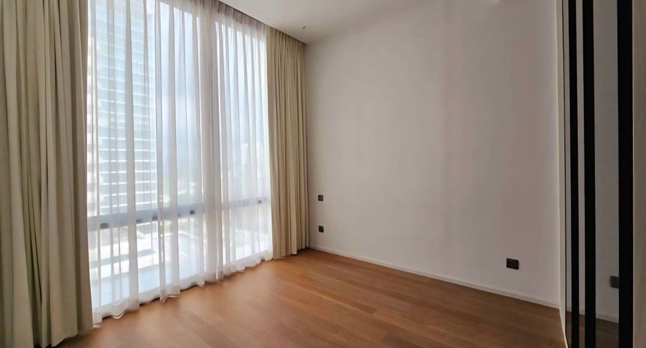 For rent 2 bedrooms condo in Pathum Wan, Bangkok