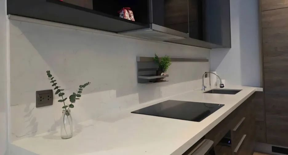 For rent 2 bedrooms condo in Pathum Wan, Bangkok