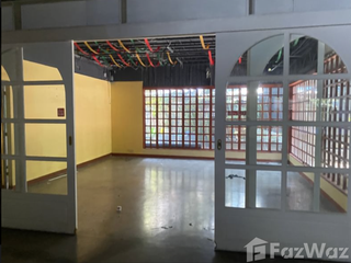 For rent retail Space in Watthana, Bangkok