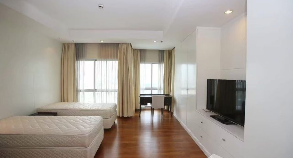 Wohnung zur Miete mit 4 Zimmer in Pathum Wan, Bangkok