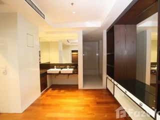 For rent 4 bedrooms condo in Pathum Wan, Bangkok