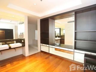 For rent 4 bedrooms condo in Pathum Wan, Bangkok