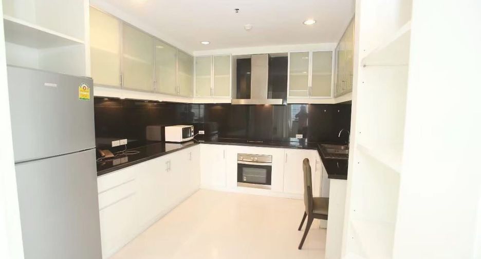 Wohnung zur Miete mit 4 Zimmer in Pathum Wan, Bangkok