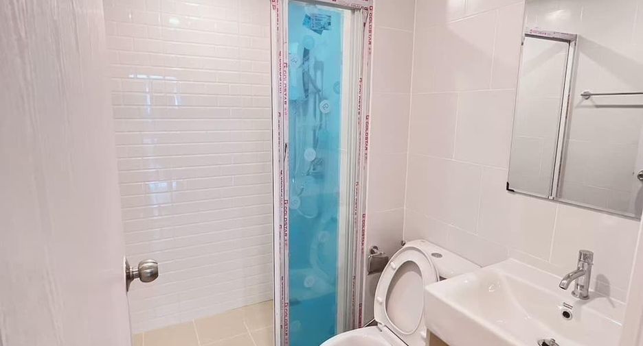 For rent 1 bed condo in Wang Thonglang, Bangkok