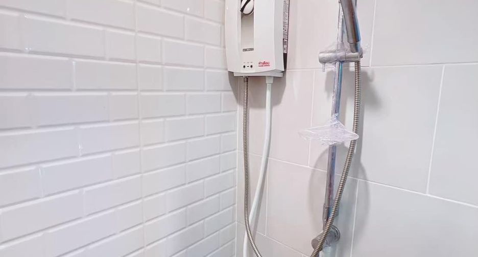 For rent 1 bed condo in Wang Thonglang, Bangkok