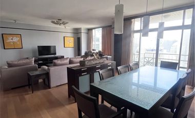 For rent 3 bedrooms condo in Pathum Wan, Bangkok