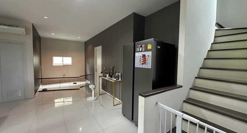 For rent 3 bedrooms house in Sai Mai, Bangkok