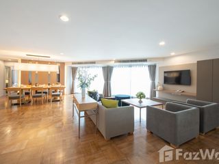 For rent 3 bedrooms apartment in Yan Nawa, Bangkok