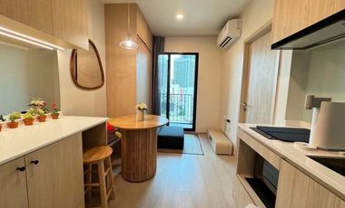 Condo en alquiler de 1 habitaciones en Huai Khwang, Bangkok