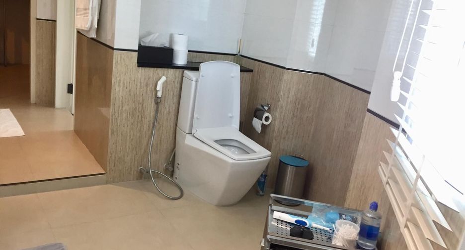 ให้เช่า 3 ห้องนอน คอนโด ใน วัฒนา, กรุงเทพฯ