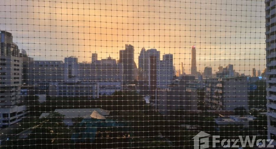 For rent 2 bedrooms condo in Watthana, Bangkok