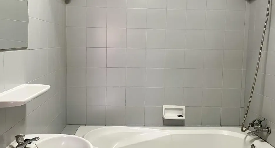 For rent 2 bedrooms apartment in Khlong Toei, Bangkok