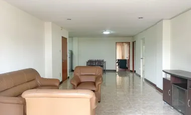 For rent 2 bedrooms apartment in Khlong Toei, Bangkok