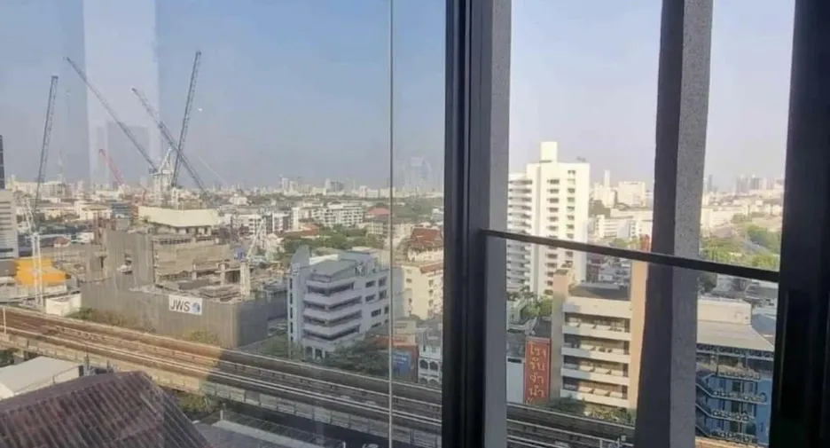 For rent 2 bedrooms condo in Phaya Thai, Bangkok