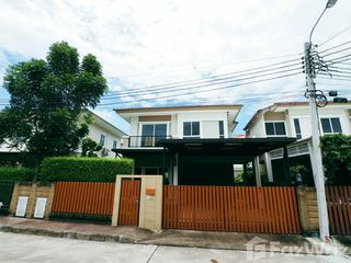 À louer 3 chambres maison à Suan Luang, Bangkok
