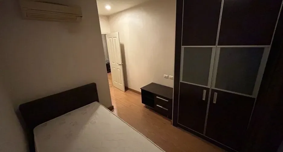 Condo en alquiler de 2 habitaciones en Yan Nawa, Bangkok