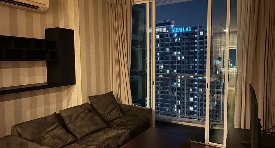 Condo en alquiler de 2 habitaciones en Yan Nawa, Bangkok