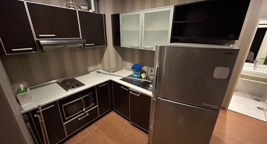 Condo en alquiler de 2 habitaciones en Yan Nawa, Bangkok