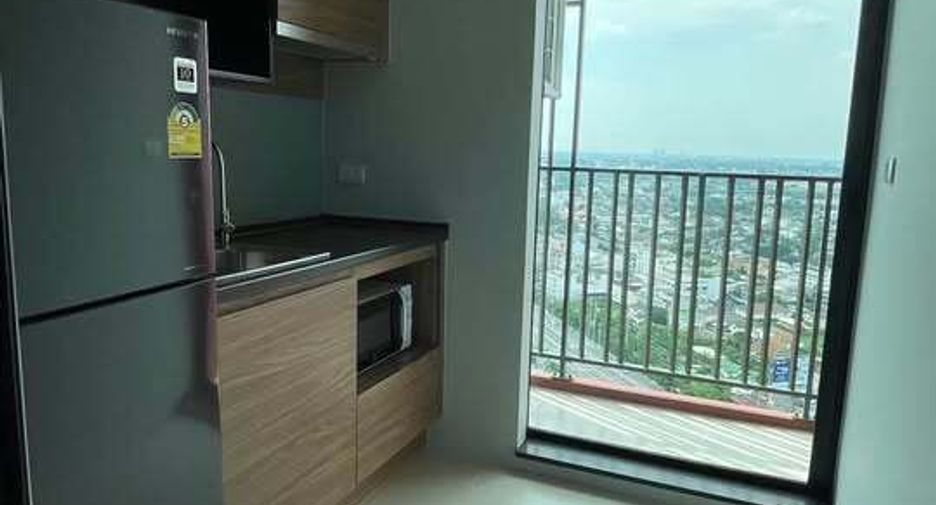 Condo en alquiler de 1 habitaciones en Bang Phlat, Bangkok