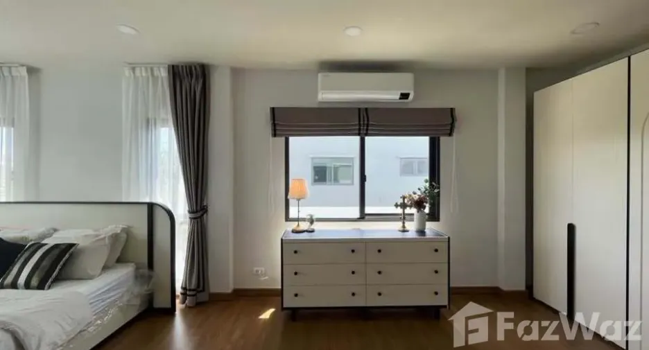 Haus zur Miete mit 4 Zimmer in Bang Phli, Samut Prakan