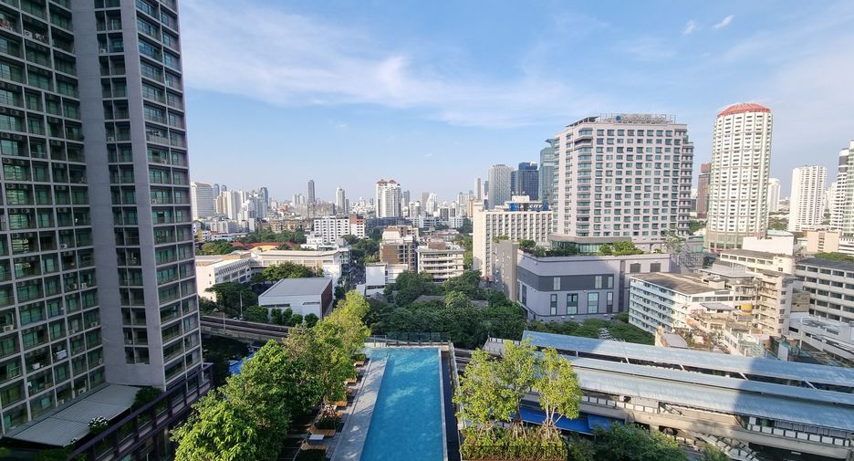 For rent 2 bedrooms condo in Khlong Toei, Bangkok